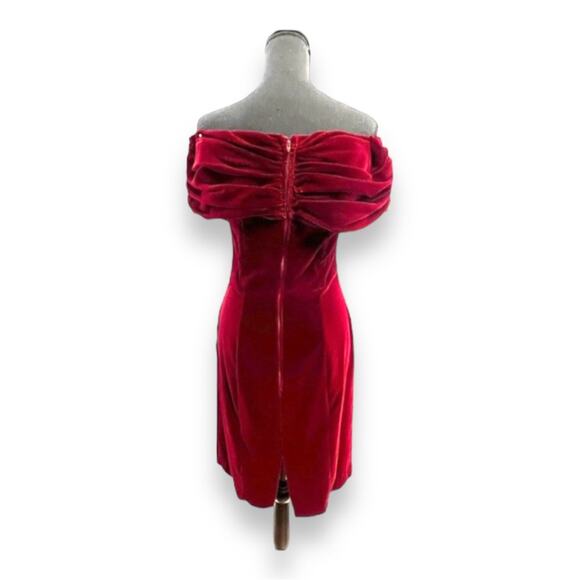 ZUM ZUM VINTAGE Deep Red Velvet Off Shoulder Cocktail Dress SZ 7/8 - Picture 6 of 12